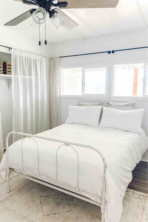 2 quartos, escrivaninha, Wi-Fi, roupa de cama