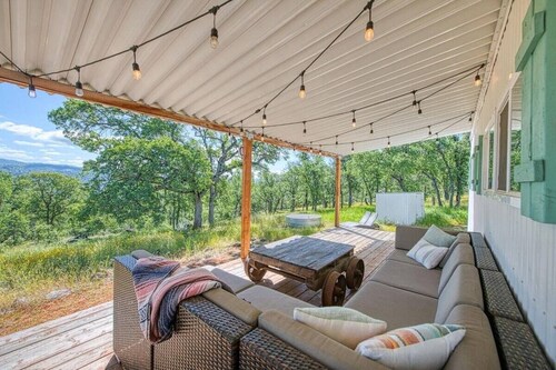 Yosemite Boho Bungalow, Pet Friendly + Mtn Views!