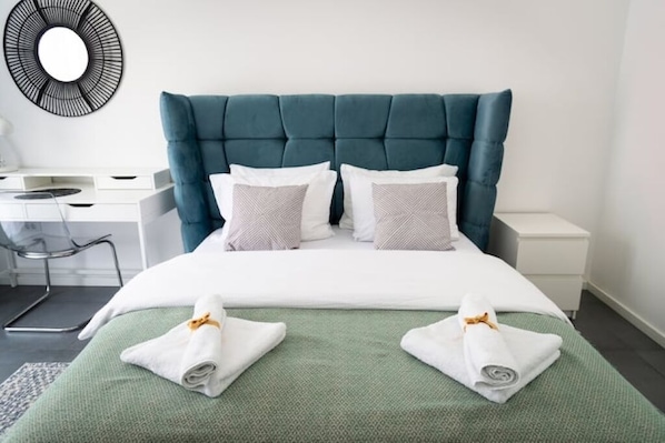 2 bedrooms, iron/ironing board, travel cot, free WiFi