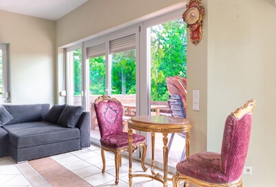 Gorgeous Room in Shared Villa w/ Free Parking