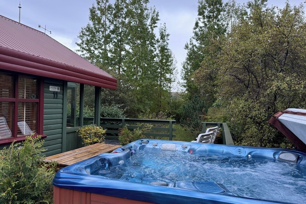 Jacuzzi to use all year round.