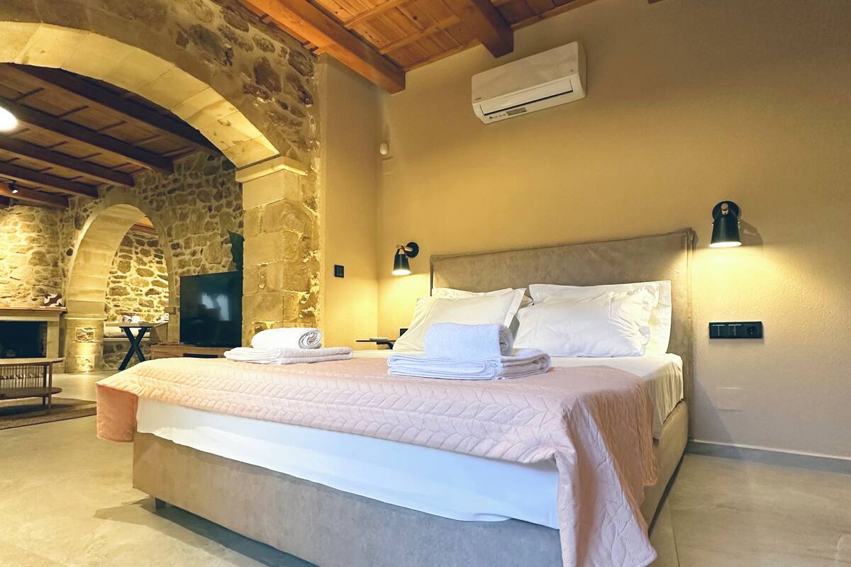 Argiro Retreat | One-Bedroom Traditional Apartment with Terrace | 다리미/다리미판, 무료 WiFi, 침대 시트