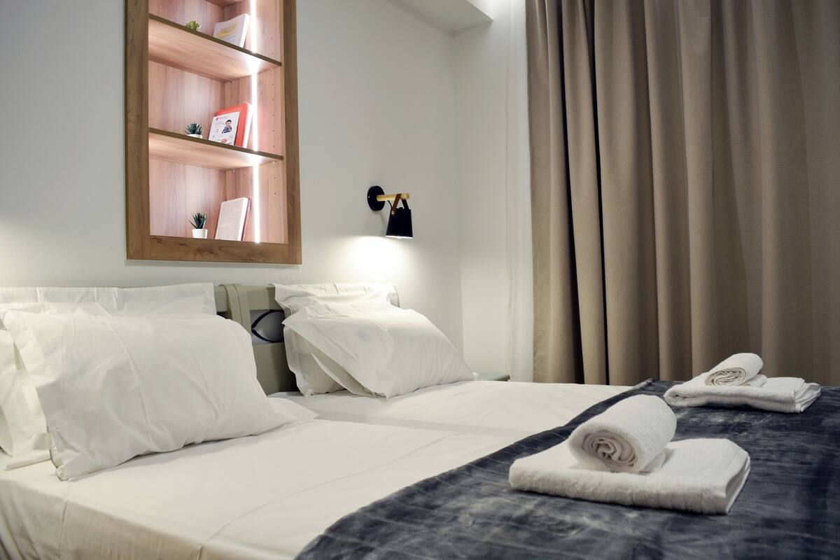 Antonia Retreat | One Bedroom Apartment | 다리미/다리미판, 무료 WiFi, 침대 시트
