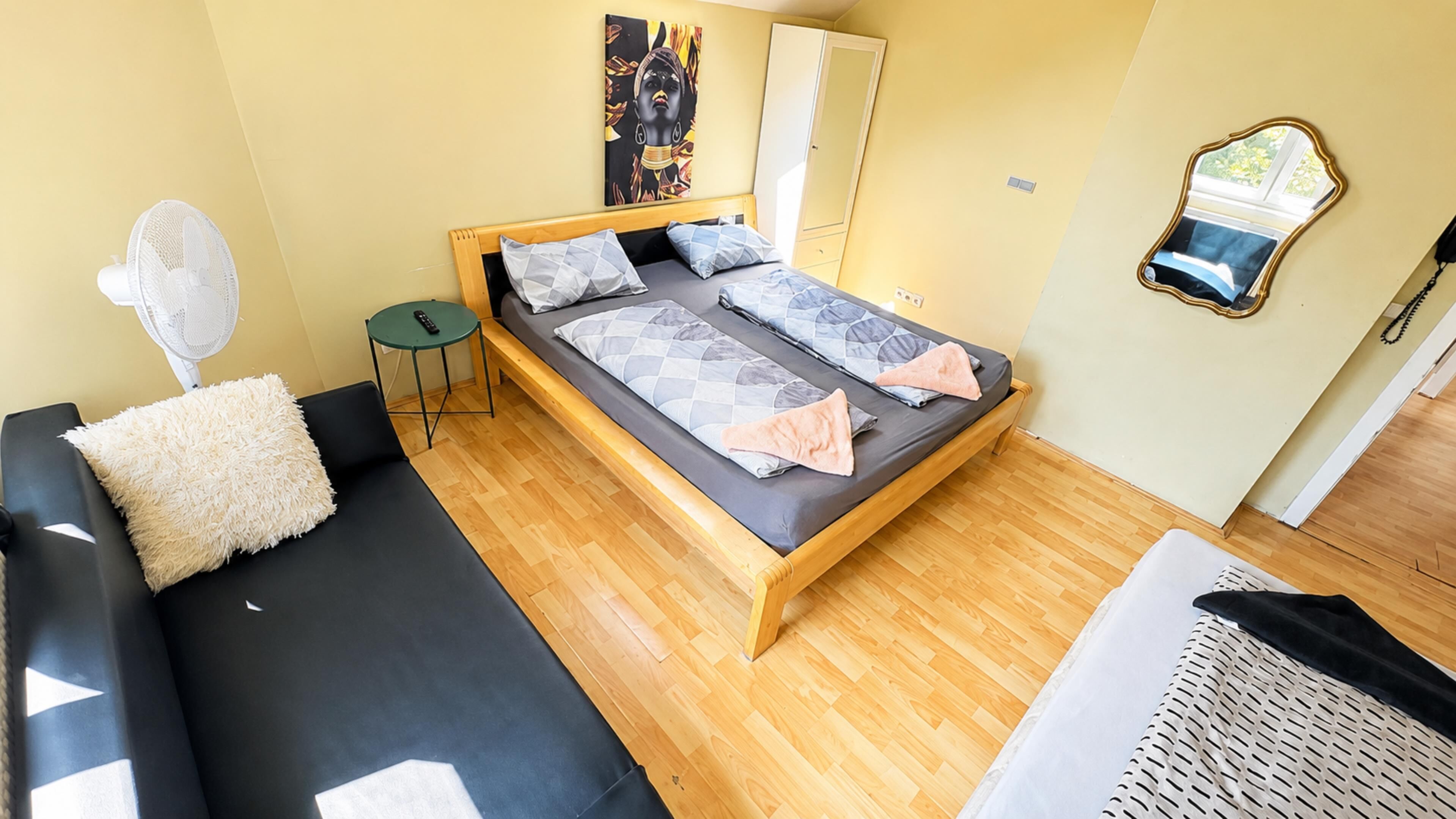 1 chambre, fer et planche à repasser, Wi-Fi, draps fournis