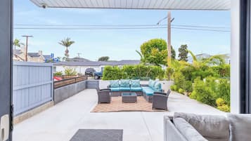 Σπίτι (4 Bedrooms) | Βεράντα/αίθριο