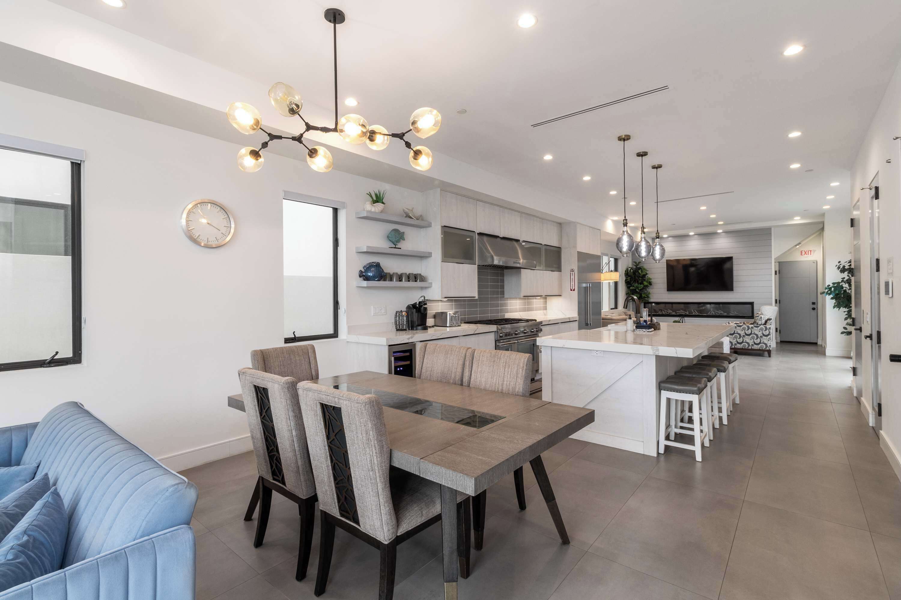 Luxury House, City View (4 Bedrooms) | In-room dining