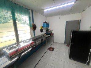 Three-Bedroom | Private kitchen