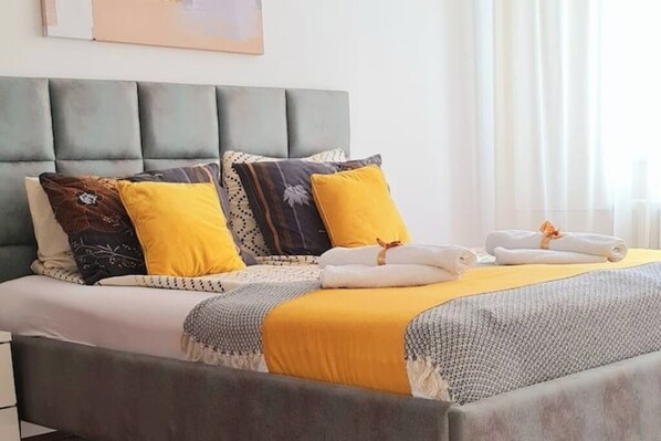 1 habitación, tabla de planchar con plancha, wifi y ropa de cama