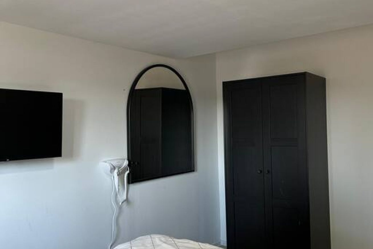 Schreibtisch, Bügeleisen/Bügelbrett, WLAN, Bettwäsche