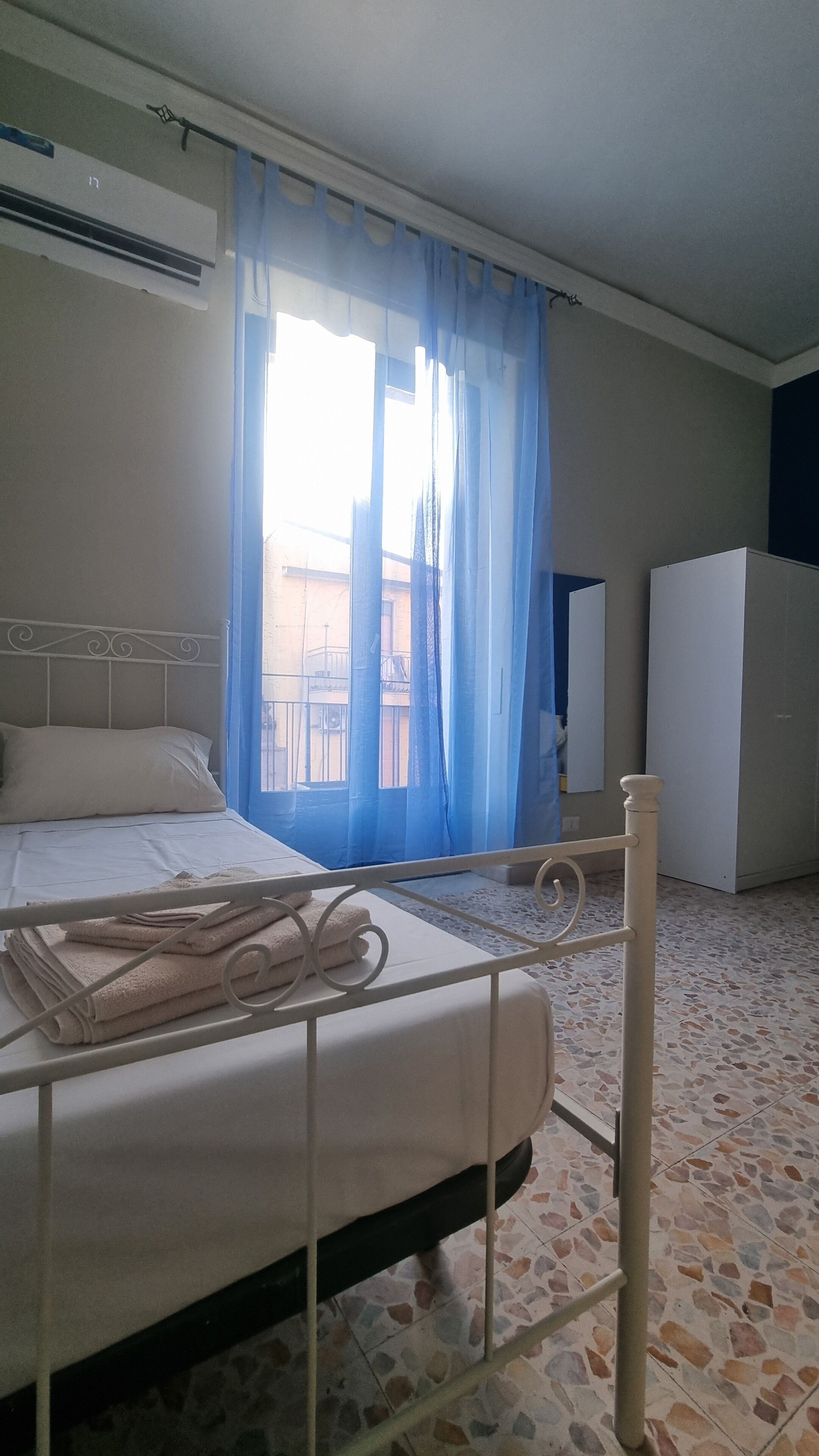 4 chambres, fer et planche à repasser, accès Internet, draps fournis