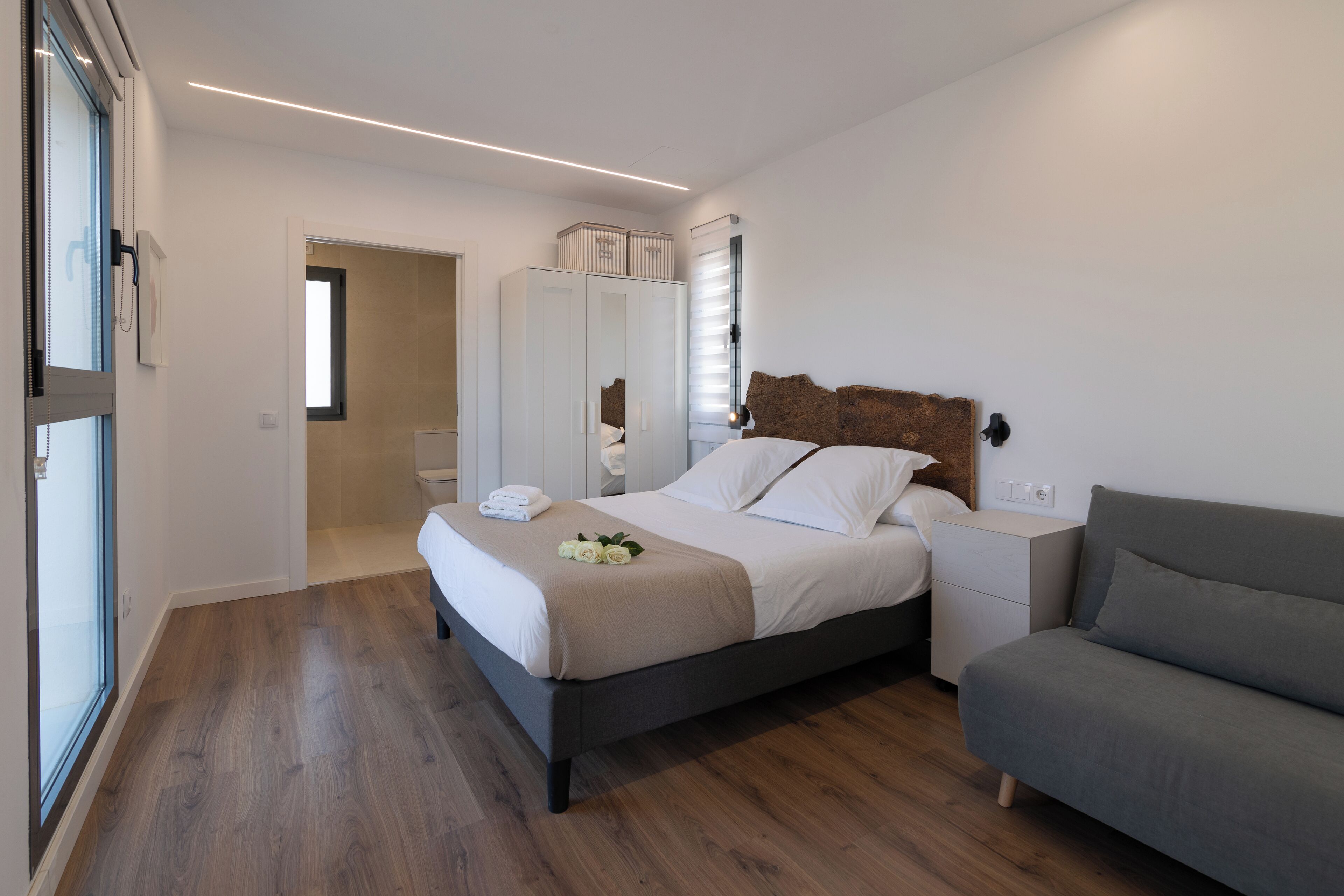 2 dormitorios, tabla de planchar con plancha, wifi y ropa de cama