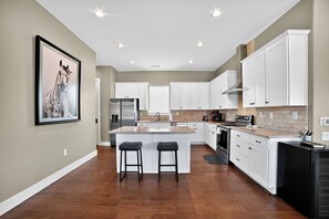 Private kitchen - Hill Country Retreat & Casita (Horseshoe Bay)