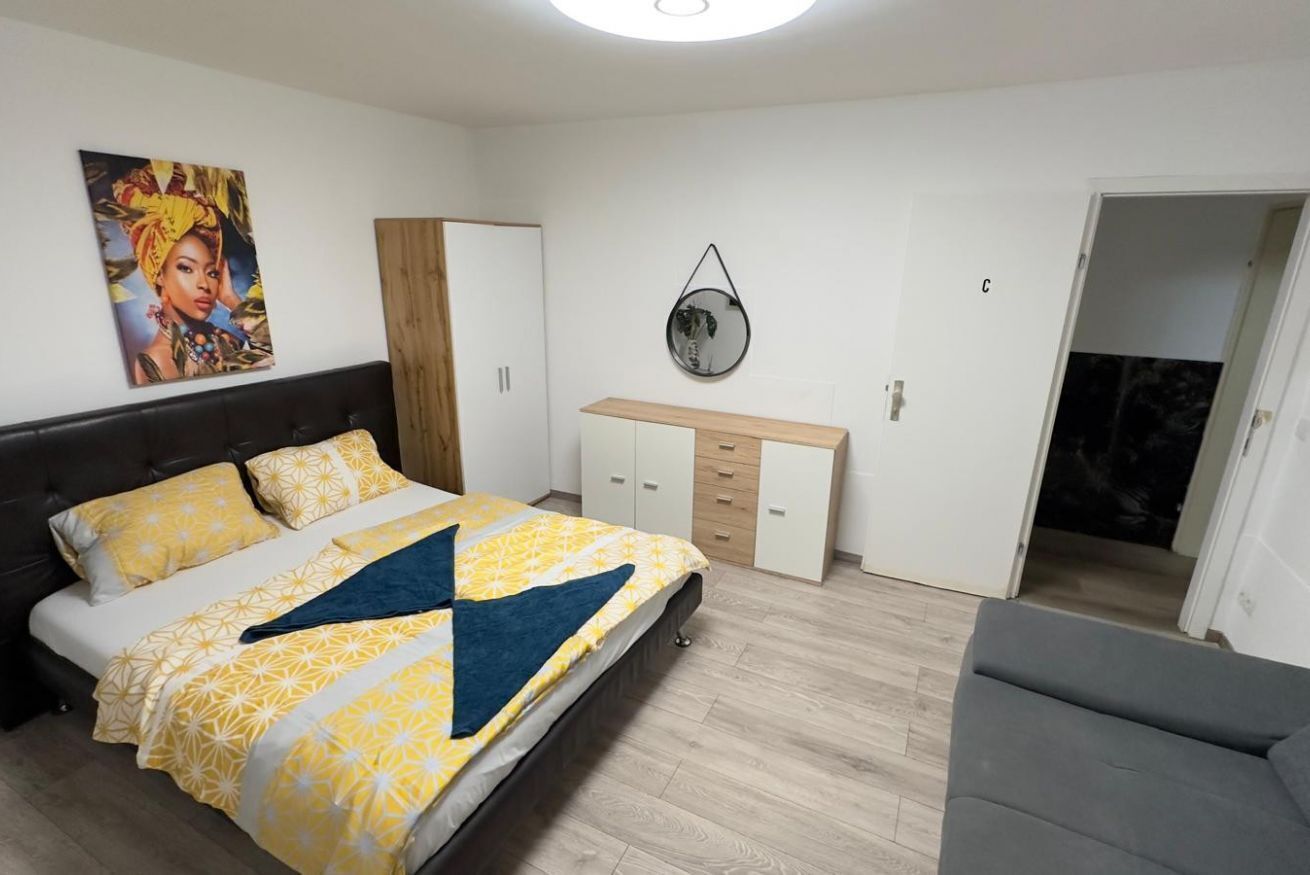 Bügeleisen/Bügelbrett, WLAN, Bettwäsche