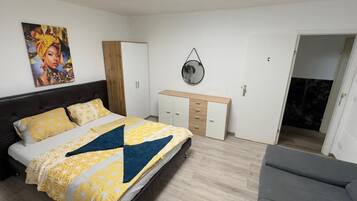 Bügeleisen/Bügelbrett, WLAN, Bettwäsche