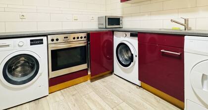 Charming Villa Stay | Garden & Parking Included