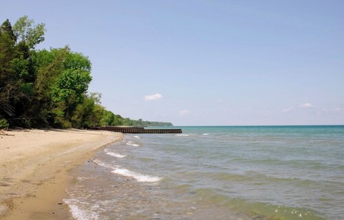 The Eleanor - Steps to Lake Huron!