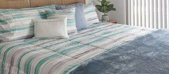 Quaint Mid-Century Cottage by the Coast