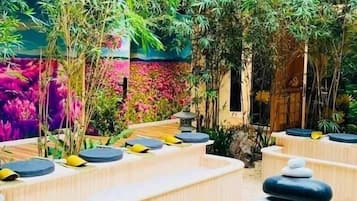 Sauna, hot tub, steam room, hot springs, body treatments, aromatherapy