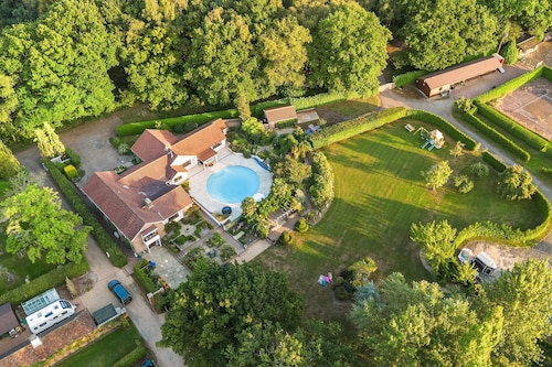 Churchill Country Retreat | By My Getaways