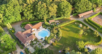 Churchill Country Retreat | By My Getaways