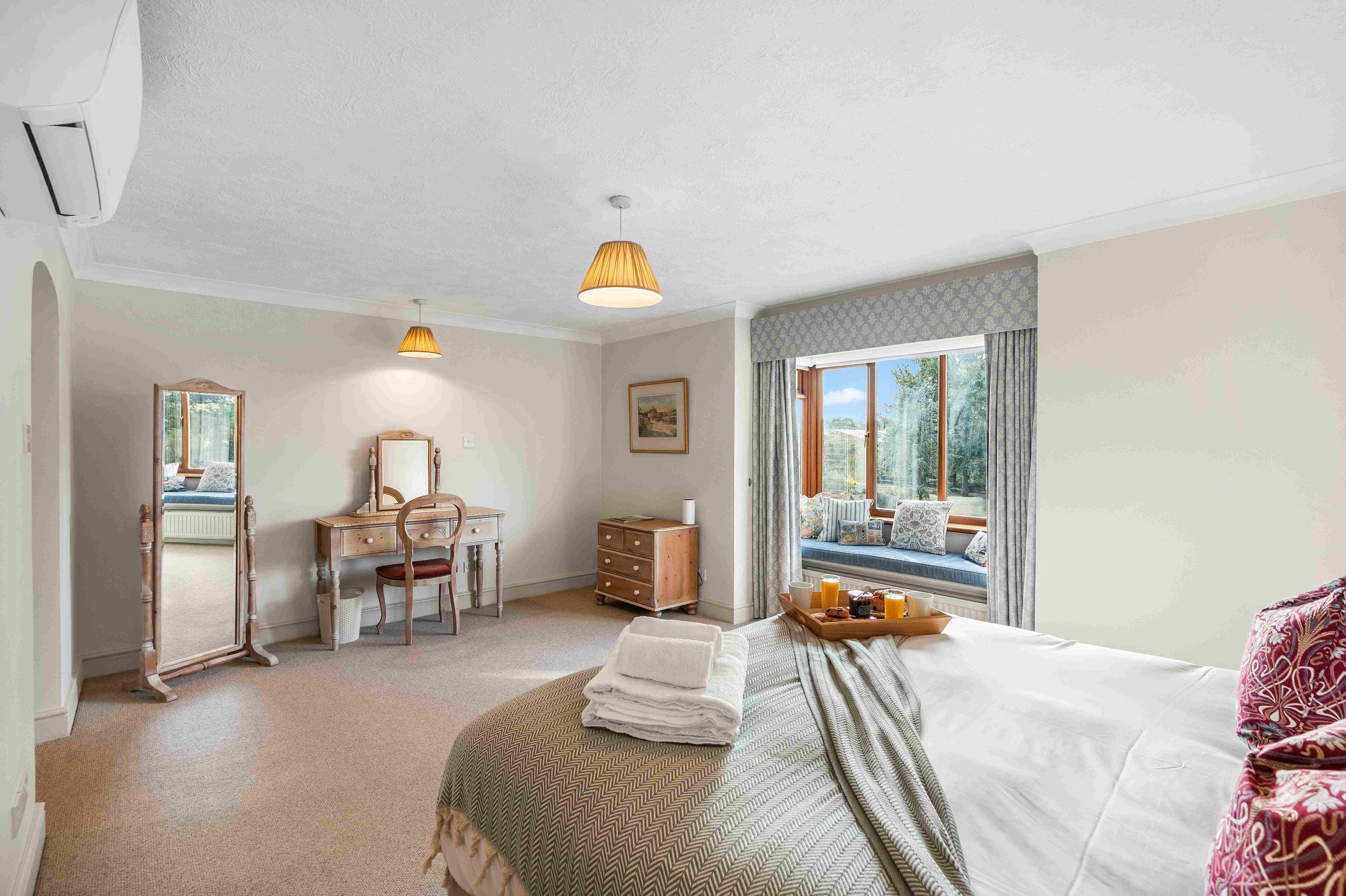 6 soverom, strykejern/-brett, reiseseng for barn og wi-fi (inkludert)