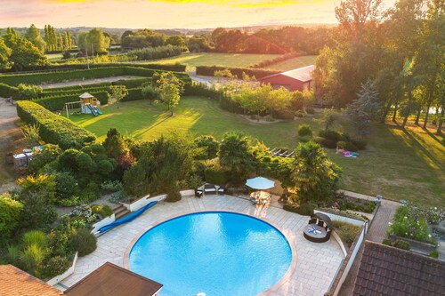 Churchill Country Retreat | By My Getaways