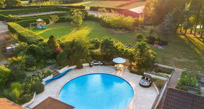 Churchill Country Retreat | By My Getaways