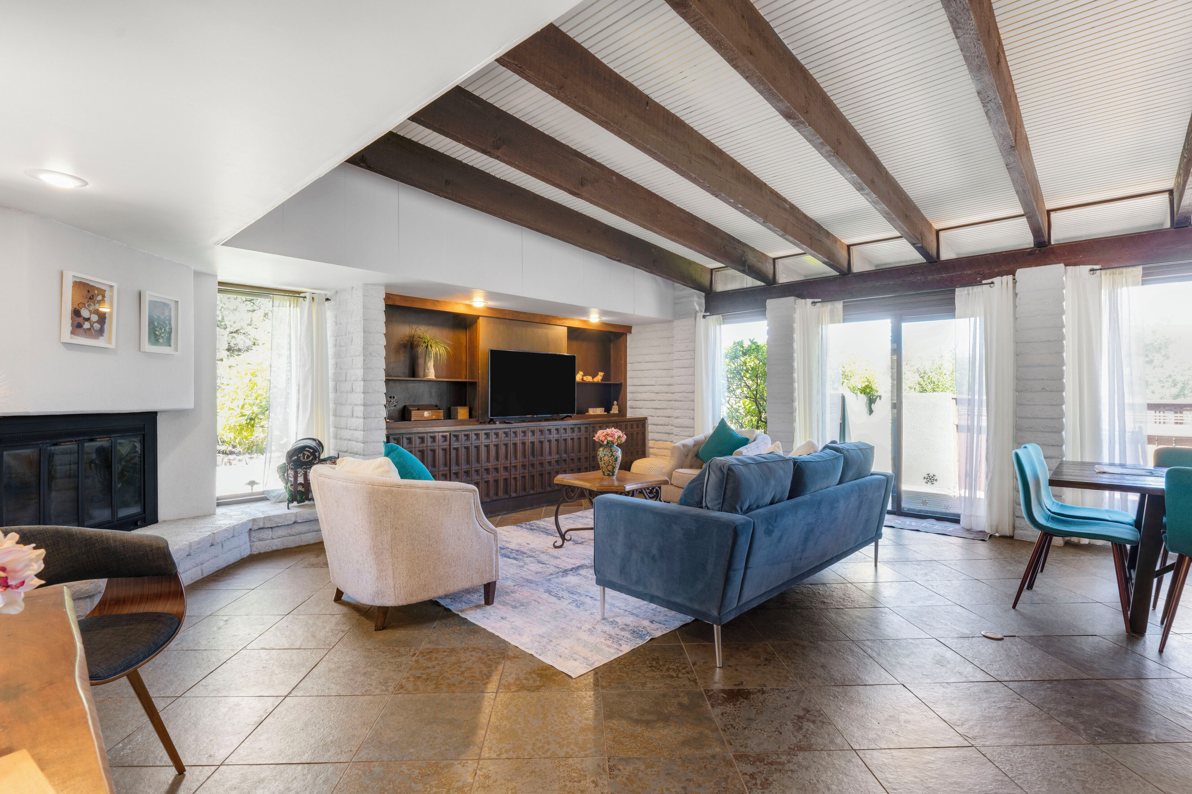 تلفزيون، مدفأة