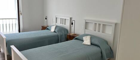 2 bedrooms, WiFi, bed sheets