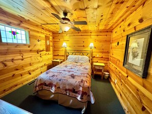 2 soverom, strykejern/-brett, wi-fi og sengetøy