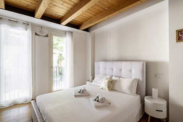 2 bedrooms, iron/ironing board