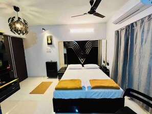 1 bedroom, internet, bed sheets