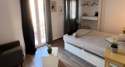 Charming 2-bedroom apartment with AC in L'Hospitalet de Llobregat