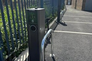 Property grounds - Train Station Aparthotel - Free Wifi, Free Parking One-Bedroom Apartment (Scunthorpe)