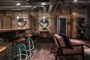 Lobby sitting area - Student Only The Emporium (Birmingham)