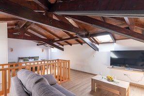 2 bedrooms, bed sheets