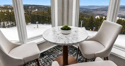 ML178 Great Views & Location EZ Parking Next To Village