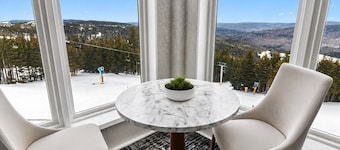 ML178 Great Views & Location EZ Parking Next To Village
