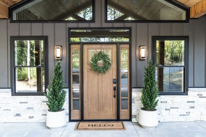 Timber Cove Woodland Retreat - New 4 BR/3 BA - Hocking Hills - Hot Tub