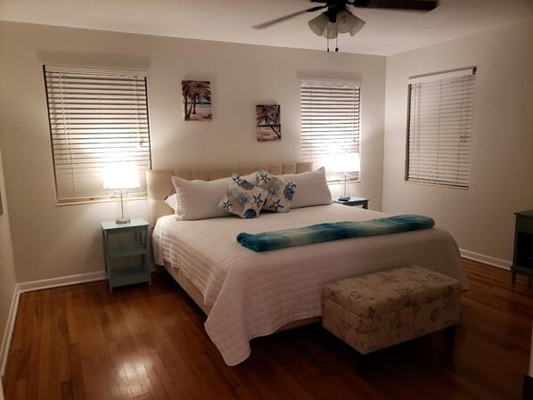 4 bedrooms, Internet, bed sheets