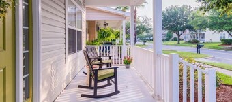 Calypso Cottage in Old Town Bluffton. in the Heart of Historic Old Town