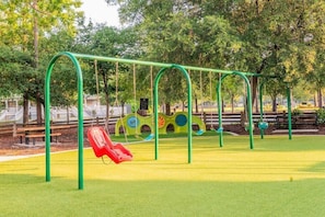 Children’s area - Calypso Cottage in Old Town Bluffton. in the Heart of Historic Old Town (Bluffton)