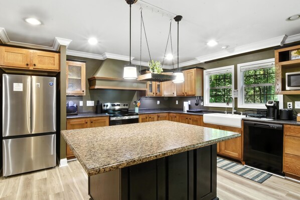 Fridge, microwave, oven, dishwasher