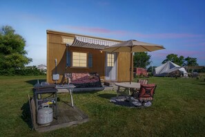 屋外ダイニングエリア