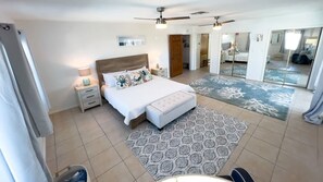 4 室のベッドルーム、WiFi、ベッドシーツ