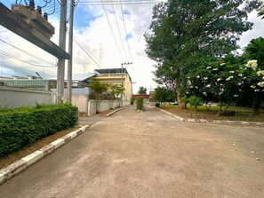 Lobby - OYO 75583 Fut Fit Fo Fai Inn Hotel (Kanchanaburi)