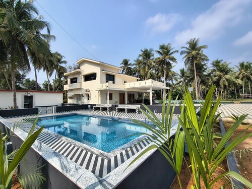 Prashanthi 4 Bhk Luxury Pool Villa 