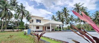Prashanthi Homestay - Four Bedroom Holiday Home