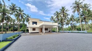 Exterior - Prashanthi Homestay - Four Bedroom Holiday Home (udupi)