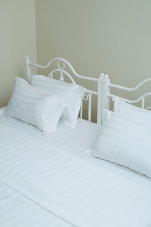 Comfort Double Room, Garden View | Desk, free WiFi